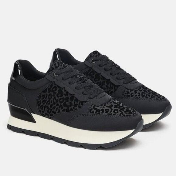 Zara Size 38 or US 7.5 Black White Sneaker Animal Print Travel Gym Comfortable - Picture 1 of 10
